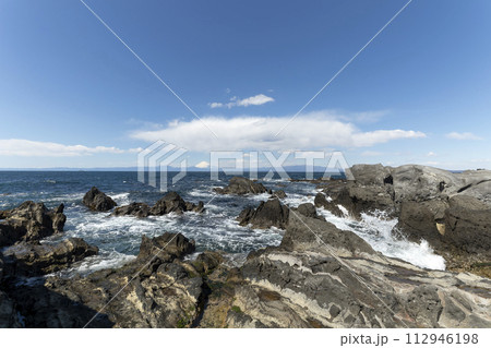 荒崎海岸からの富士山 112946198