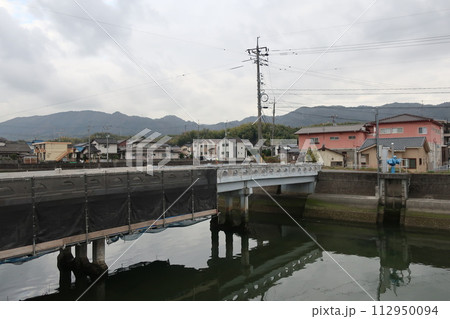 昔懐かしい昭和の時代をタイムシップさせる橋 昔懐かしい昭和の時代をタイムシップさせる橋 112950094