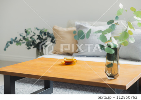 ソファのあるリビング ソファのあるリビング 112950762