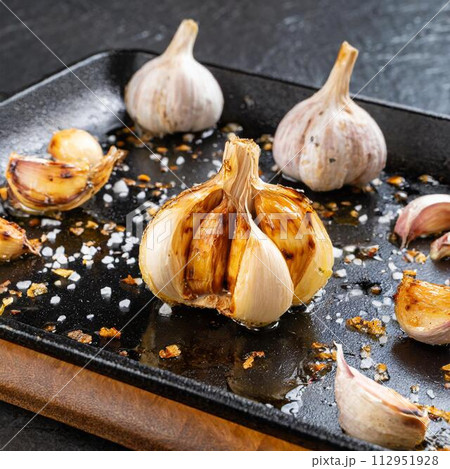 焼きにんにく 112951928