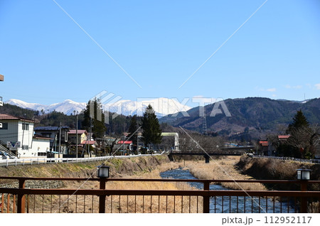 岩手の春 大迫町新大橋から見る早池峰山 岩手の春 大迫町新大橋から見る早池峰山 112952117