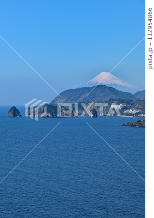 雲見駐車場からの富士山 112954866