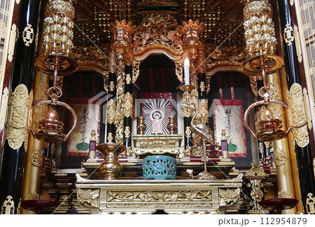 真宗大谷派(東本願寺)の仏壇 仏具の飾り方5 真宗大谷派(東本願寺)の仏壇 仏具の飾り方5 112954879