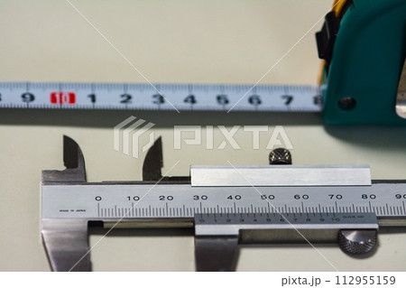 ノギスとメジャー 112955159