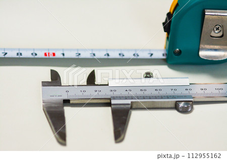 ノギスとメジャー 112955162