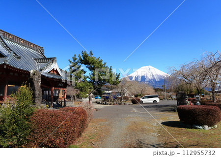 陣馬の滝の景観 112955732
