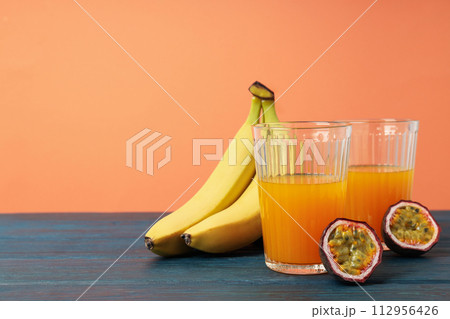 Concept of delicious and fresh exotic fruits juice 112956426