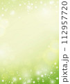 キラキラ背景タテ〜黄緑03 112957720