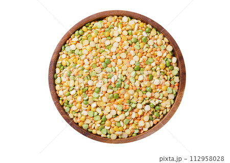 bowl of mix of dry lentils, beans and peas isolated on white background 112958028