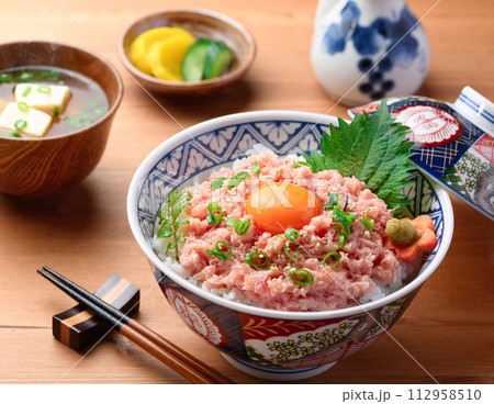 ねぎとろ丼 （ まぐろのたたき丼 ） 112958510