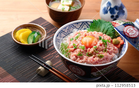 ねぎとろ丼 ( まぐろのたたき丼 ) ねぎとろ丼 ( まぐろのたたき丼 ) 112958513