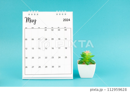 2024 May desk calendar and plant pot. 112959628