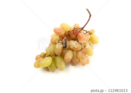 Bunch of organic pink grapes isolated on white background. 112961013