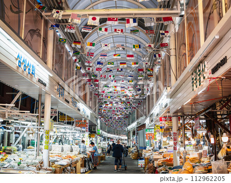 ソウルの市場イメージ　中部市場 112962205