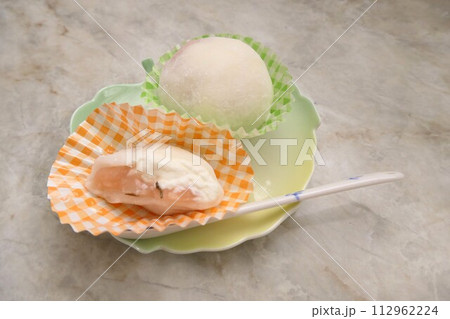 さくらあんクリーム大福 さくらあんクリーム大福 112962224