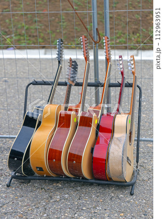 New Acoustic Guitars Holder 112963951