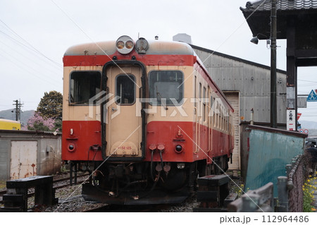 大多喜駅機関庫に停車中のいすみ鉄道キハ52形気動車_2024/2/25撮影 112964486