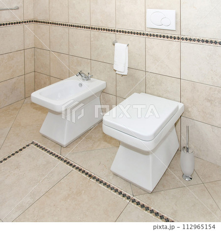 Antique WC Antique WC 112965154