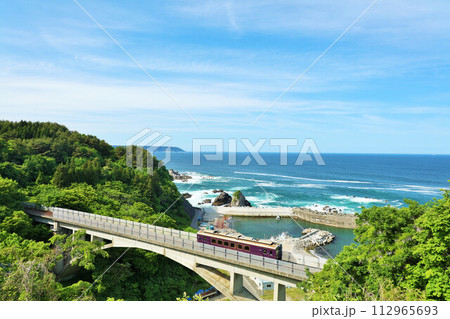 岩手県 青空と青い海の三陸鉄道 岩手県 青空と青い海の三陸鉄道 112965693