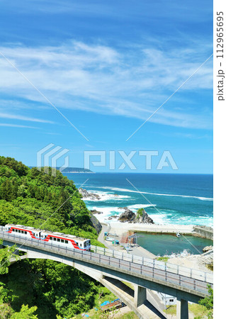 岩手県 青空と青い海の三陸鉄道 岩手県 青空と青い海の三陸鉄道 112965695