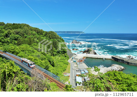 岩手県 青空と青い海の三陸鉄道 岩手県 青空と青い海の三陸鉄道 112965711