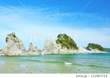 岩手県　青空の浄土ヶ浜 112965724