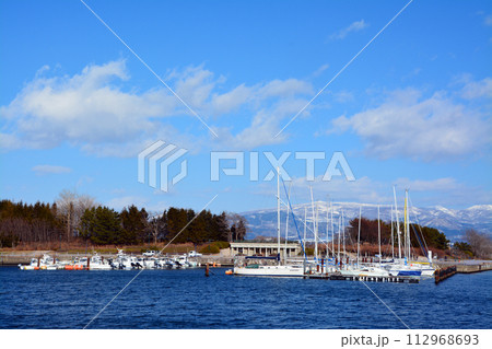 箱館・西波止場と金森赤レンガ倉庫の歴史的情緒 112968693