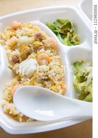 おいしい海鮮チャーハン 112968808