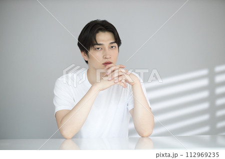 20代男性のビューティー 20代男性のビューティー 112969235