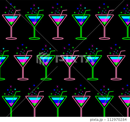 Pattern with martini glasses of different colors. Decor with alcoholic drinks. Vector. 112970284