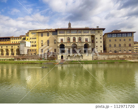 uffizi gallery museum building view from arno river florence italy 112971720