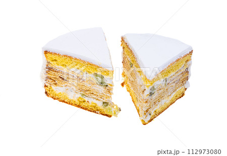 cake isolated 112973080