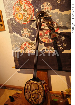 三線 112977411