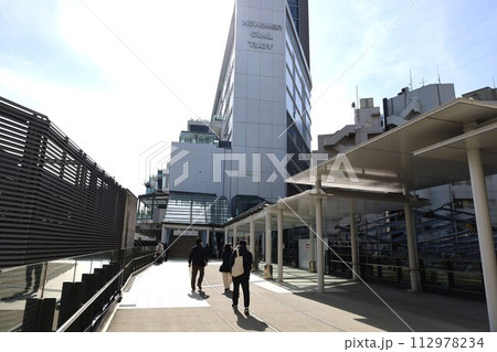 横浜駅きた西口 ペデストリアンデッキ「はまレールウォーク」 横浜駅きた西口 ペデストリアンデッキ「はまレールウォーク」 112978234