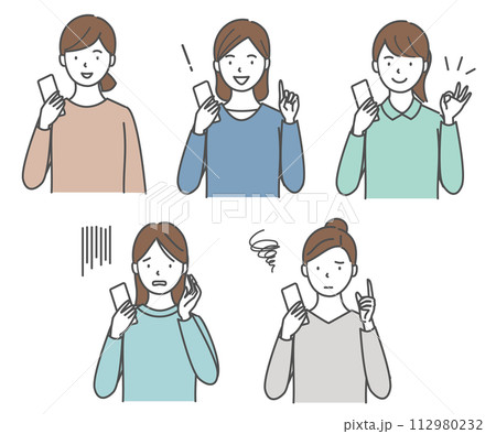 スマートフォンを持った色々な表情の女性のセット 112980232