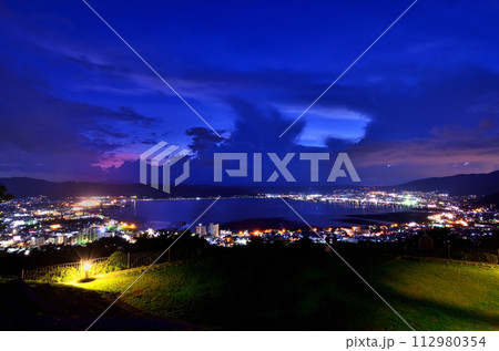 諏訪湖の夜景　君の名は 112980354