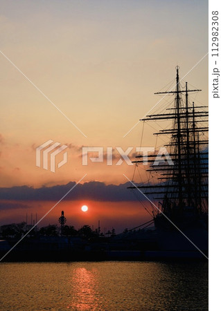 朝日と海王丸 朝日と海王丸 112982308