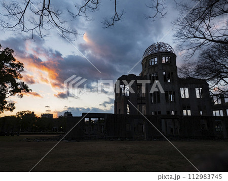 広島　原爆ドーム 112983745