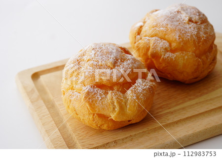 シュークリーム 112983753