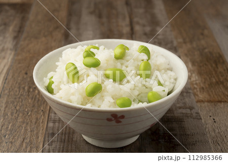 枝豆ご飯　茶碗 112985366