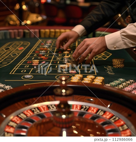 Roulette in a casino, close-up 112986066