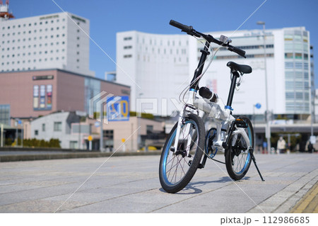 水戸駅南口付近の風景と自転車 112986685