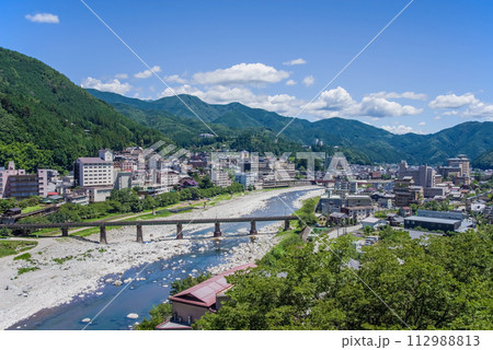 夏の下呂温泉街 夏の下呂温泉街 112988813