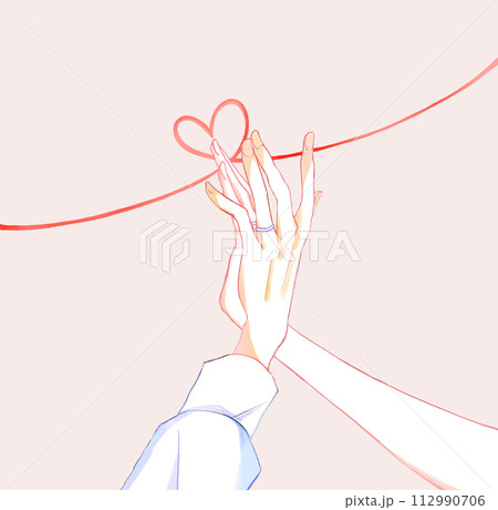 重なり合った男女の手　指輪 112990706