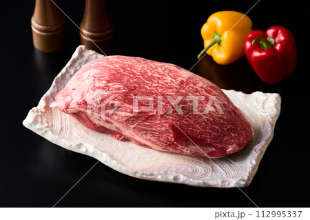 国産黒毛和牛、モモ肉（シンシン）1.7kg 112995337