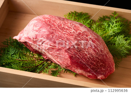 国産黒毛和牛、モモ肉（シンシン）1.7kg 112995636