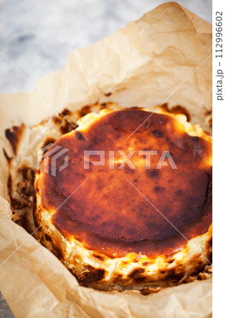 San Sebastian Burnt Basque cheesecake 112996602