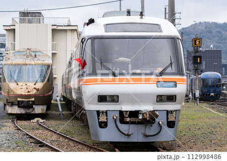 【宮津線】西舞鶴運転所で休む列車 【宮津線】西舞鶴運転所で休む列車 112998486