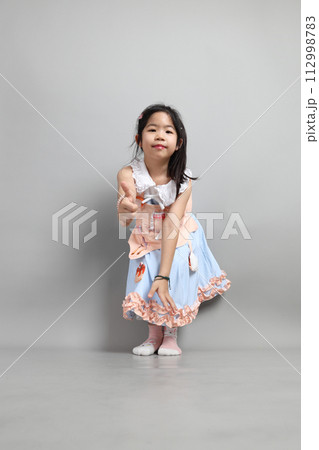 Little Asian Girl 112998783
