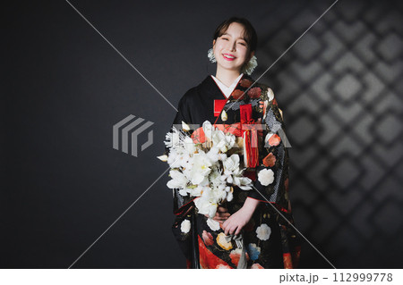 黒い大振袖　黒引き振袖　花嫁衣装　  112999778